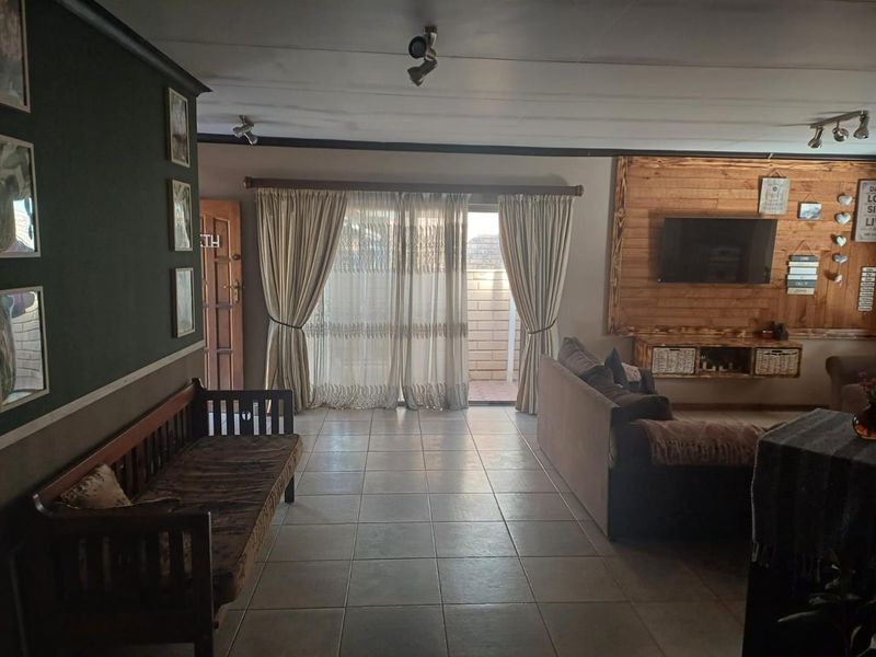 ZWARTKOP - 3 BEDROOM HOUSE - Photo 4