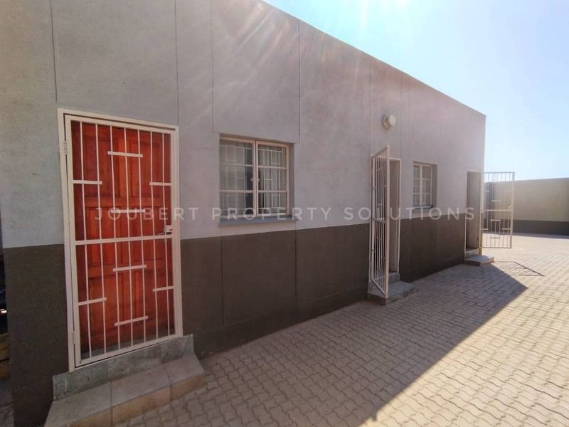 CLINIC / CONFERENCE / OFFICES FOR SALE IN MARIENTAL - NAMIBIA - Photo 7