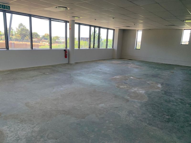 612m2 Woodmead North Offices To Let - Photo 7