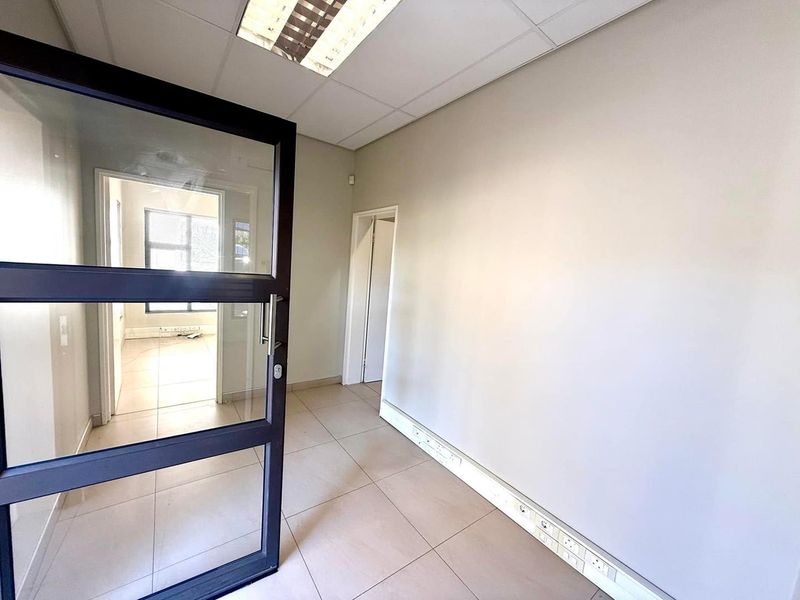 Office Space TO LET in Klein Windhoek - Photo 10