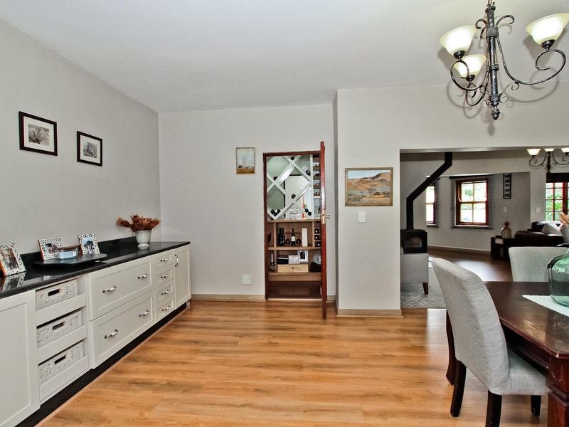 Palatial Home in Beautiful Secure Hurlingham Manor - Photo 5