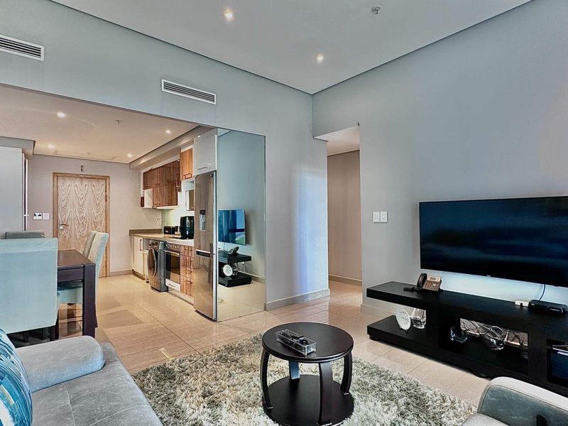 2 BEDROOM | 2 BATHROOM APARTMENT - Photo 1