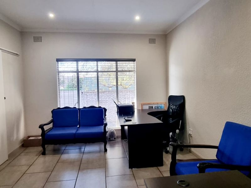 OFFICE SPACE TO RENT IN SCHOEMANSVILLE  R  4500.00 - Photo 3