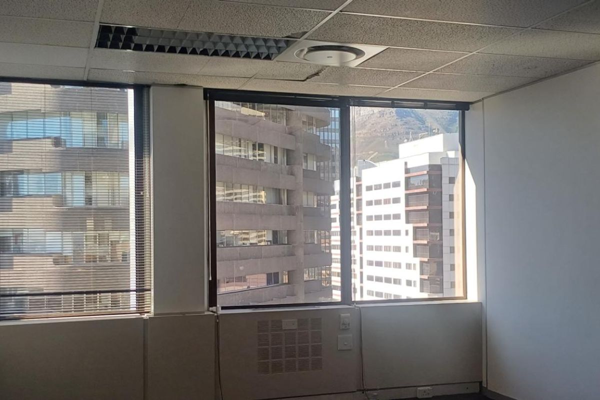 Modern Office Space in Prime Location - Photo 3