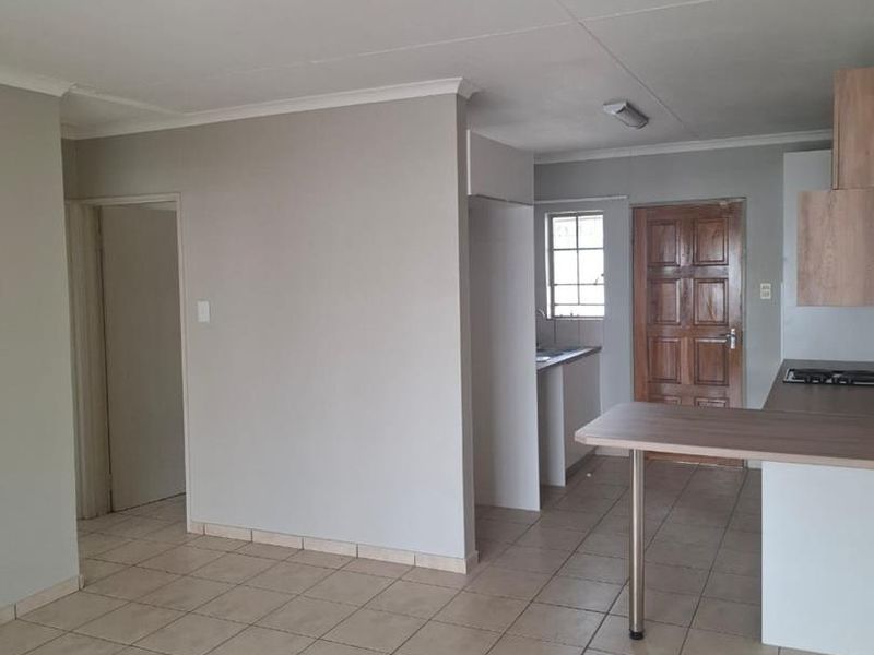 Modern 2-Bedroom Corner Unit for Sale — Pionierspark Ext 1 - Photo 4