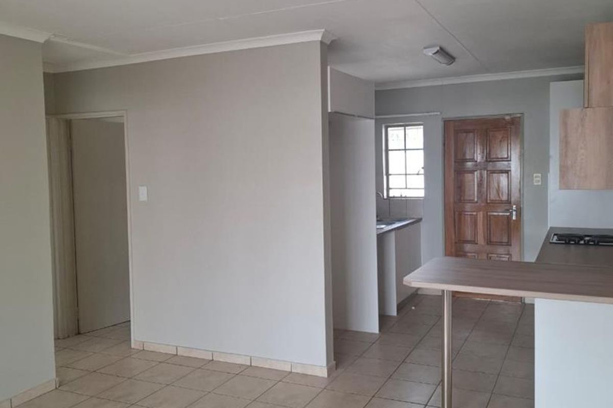Modern 2-Bedroom Corner Unit for Sale — Pionierspark Ext 1 - Photo 4