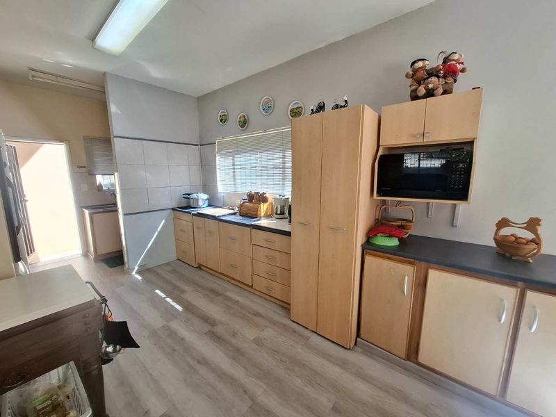 Your Opportunity to Own a Charming Family Home in Olympia - Photo 3
