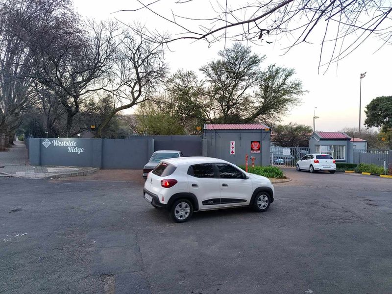 R9000-00 per month rental income 3 bedroom unit - Photo 8