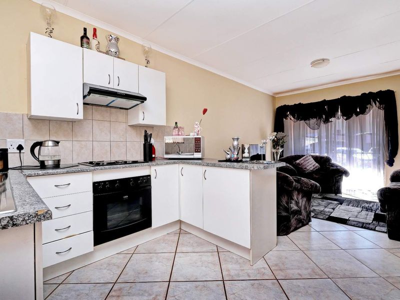 Calling All Investors and First Home Owners! - Photo 2