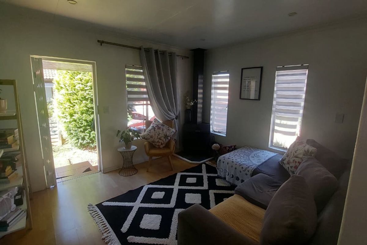 Your Dream Home: A Blend of Style & Comfort! - Photo 5