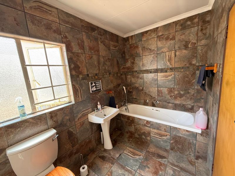 Rare 2-in-1 Office Opportunity in Westdene!!! - Photo 8