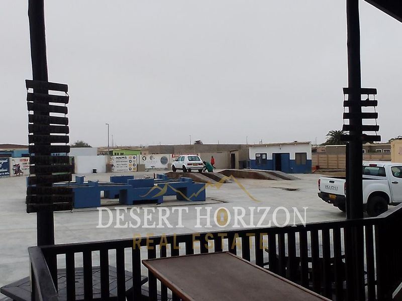 HENTIES BAY, CENTRAL | PUB AND GRILL FOR SALE - Photo 3