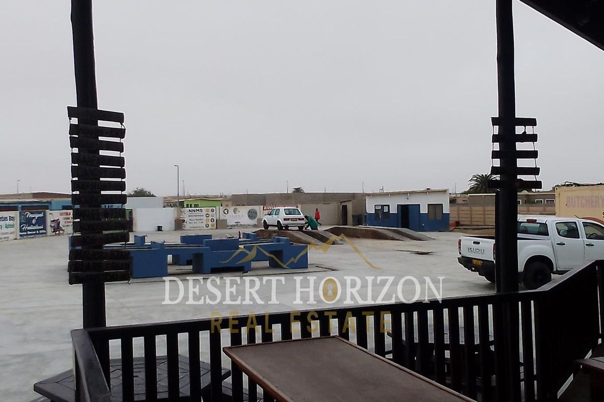 HENTIES BAY, CENTRAL | PUB AND GRILL FOR SALE - Photo 3