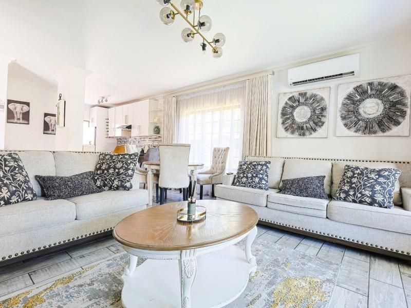 Modern 2-Bedroom Townhouse for Rent - Photo 5