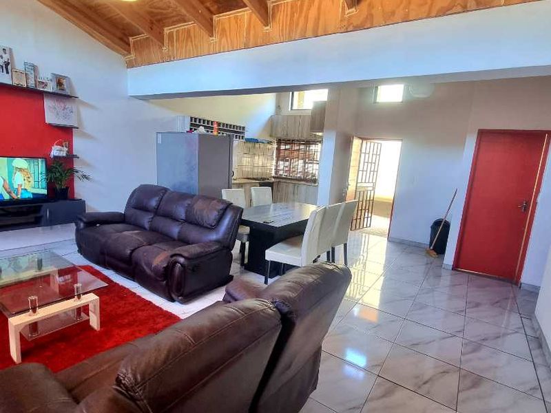 TOWNHOUSE FOR SALE - Photo 2