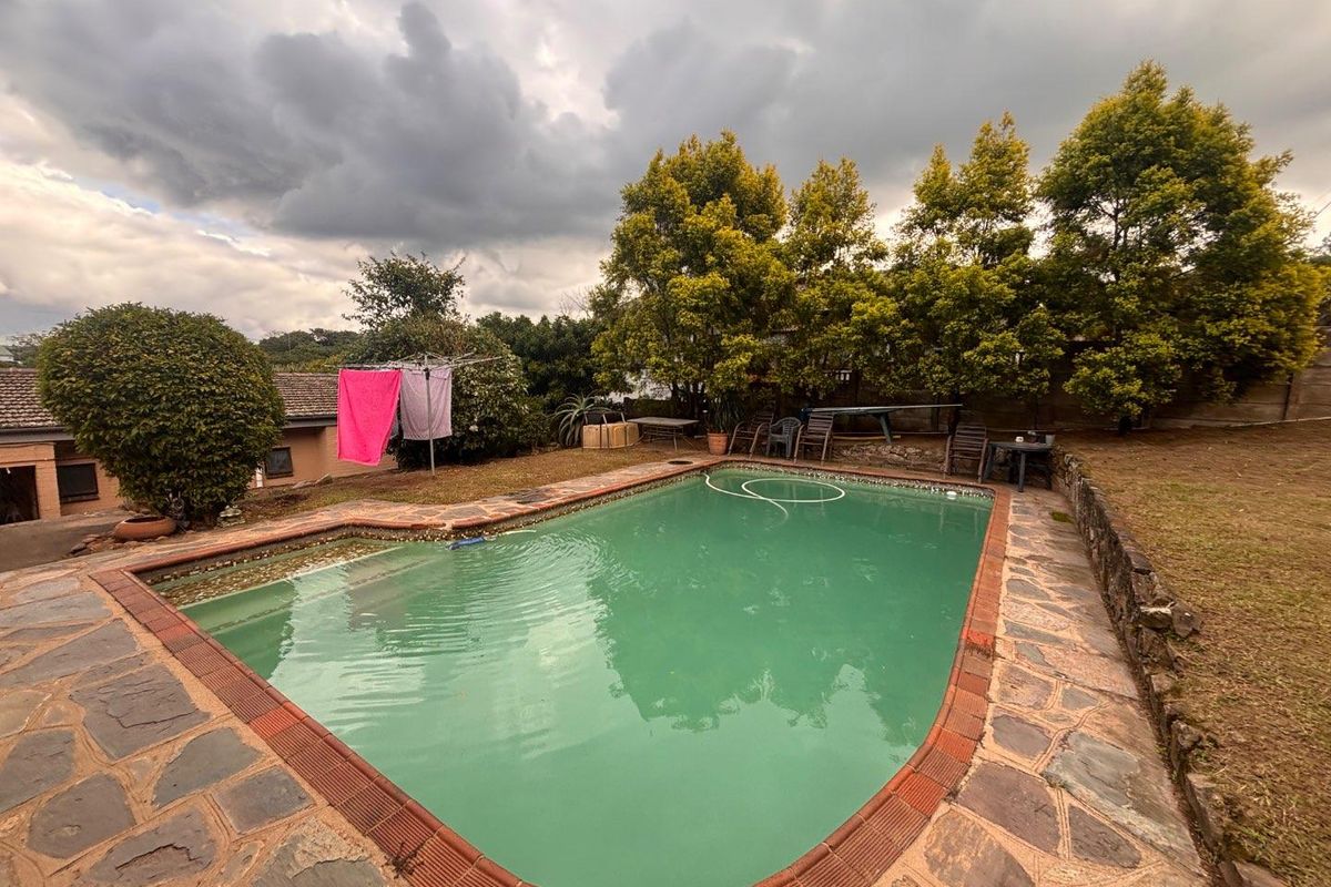 Charming 3 Bedroom Home with Pool & Pet-Friendly Garden in Moseley Park, Pinetown - Photo 4