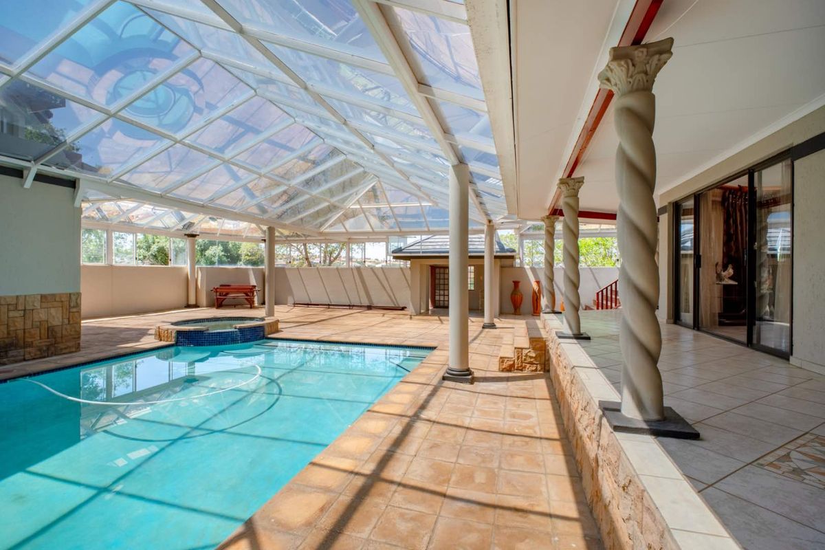 Endless Space, Ultimate Comfort – Dream Family Estate in Cornwall Hill - Photo 3