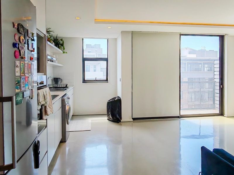 The Iron Works | Airbnb-Friendly | City Edge Living - Photo 2