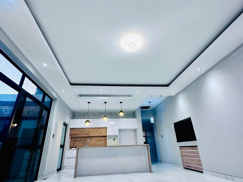 Beautiful 3-Bedroom Family Home for Sale – Desert Park, Swakopmund. - Photo 4