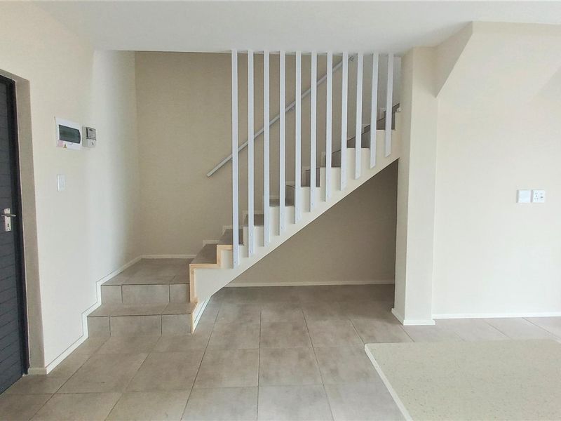 FOR RENT  |  Hillcrest  |  Kings Gate Estate  |  2 Bedroom Duplex - Photo 9