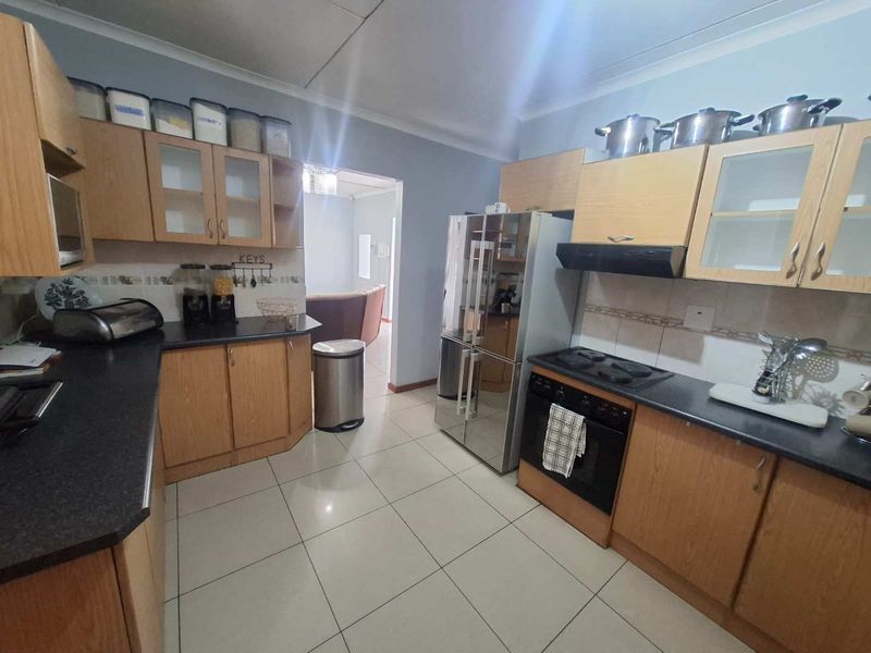 Affordable free standing home in Avis - Photo 6