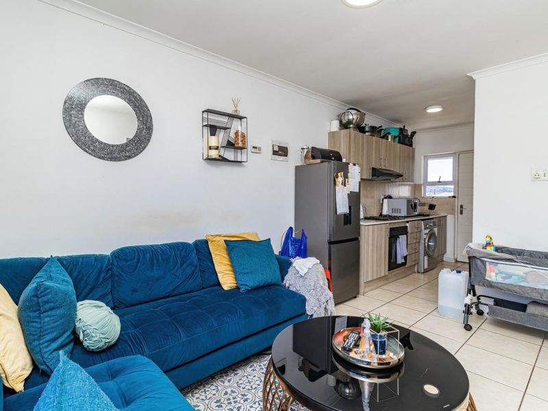 Top-Floor Gem: A Bright and Modern Investment Opportunity! - Photo 5