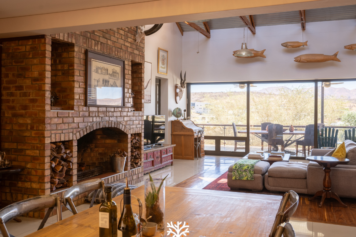 4-Bedroom Bespoke Architectural Masterpiece - Photo 3