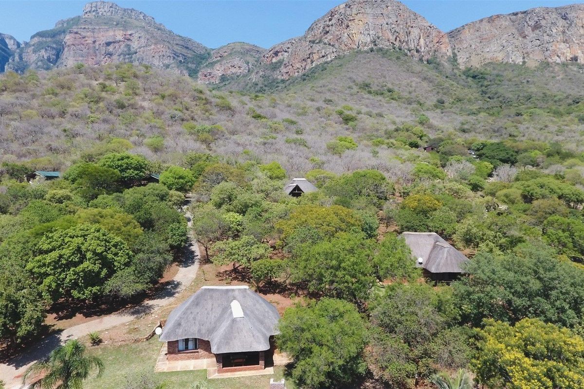 This well-known and popular lodge in Kampersrus is for Sale. - Photo 2