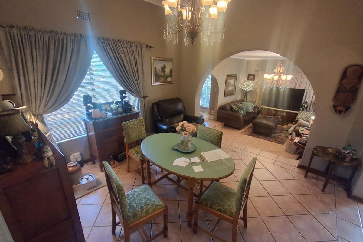 MODERN FAMILY LIVING WITH INCOME-GENERATING POTENTIAL IN MULBARTON - Photo 5