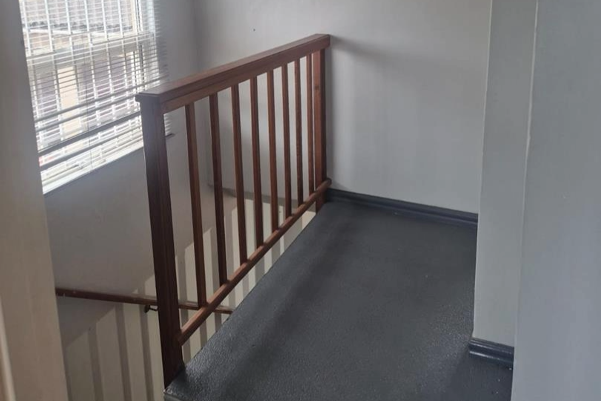 3 bedroom in secure complex - Photo 5