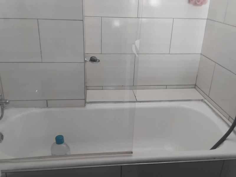 1 Bedroom Apartment/Flat For Sale in Sunny Side Pretoria - Photo 8