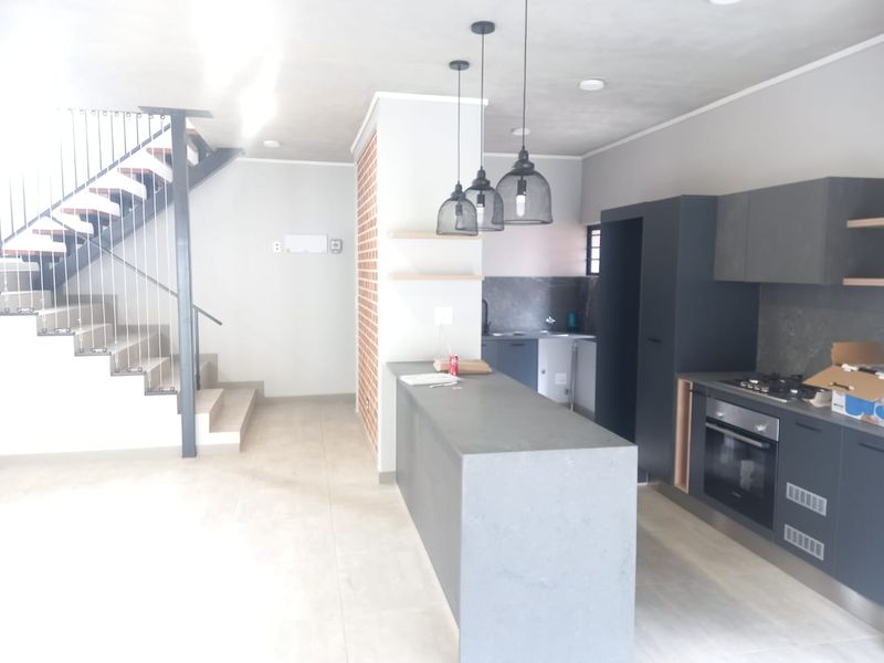 Beautiful 3 Bedroom Cluster in Northriding - Photo 10