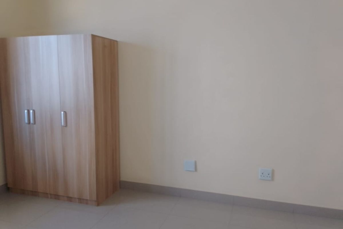 13 BEDROOM DOUBLE STOREY HOUSE FOR SALE IN ACADEMIA EXT. 1 - Photo 3