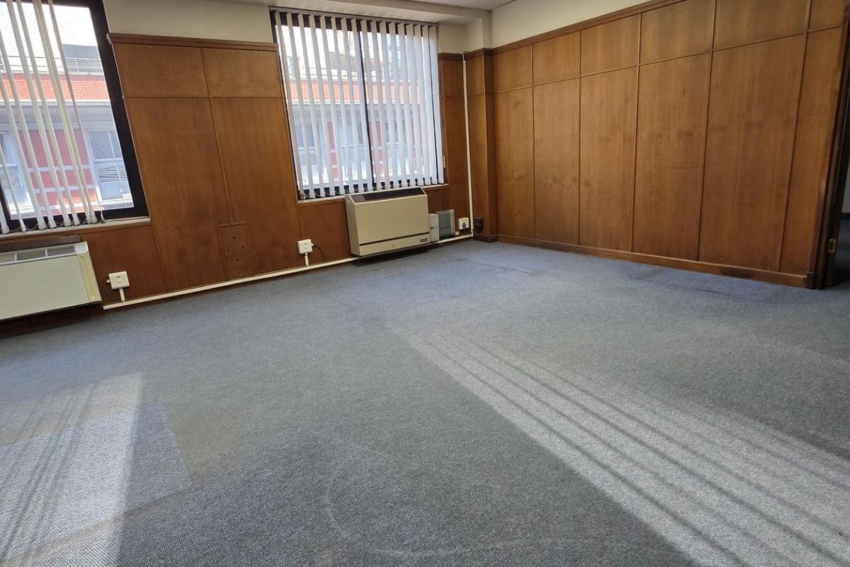 151m2 of Office Space TO LET - Photo 3