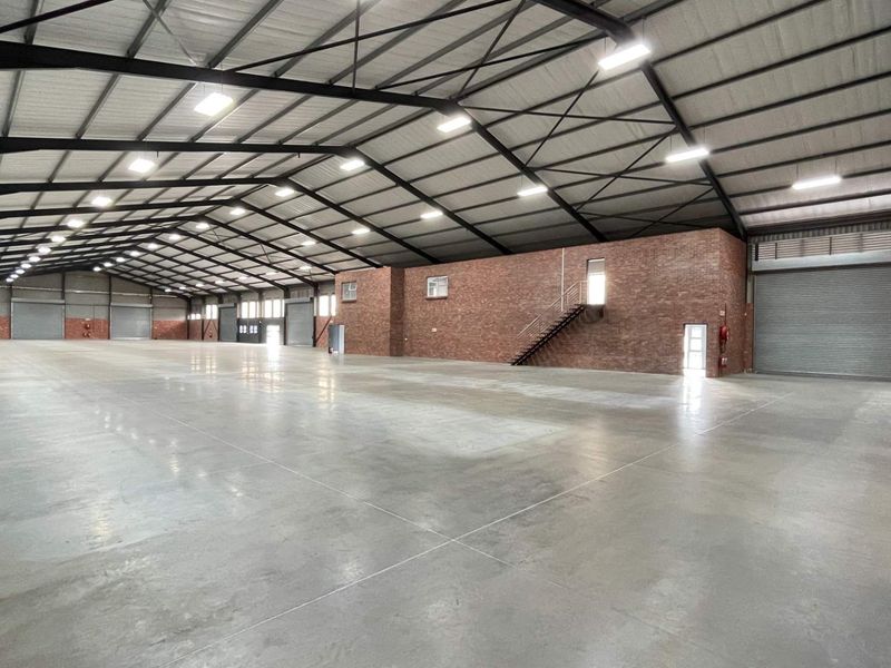 Warehouse in secure Business Park, available immediately! - Photo 2