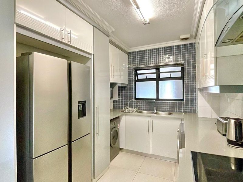 Luxury Two-Bedroom Apartment for Rent - Photo 7