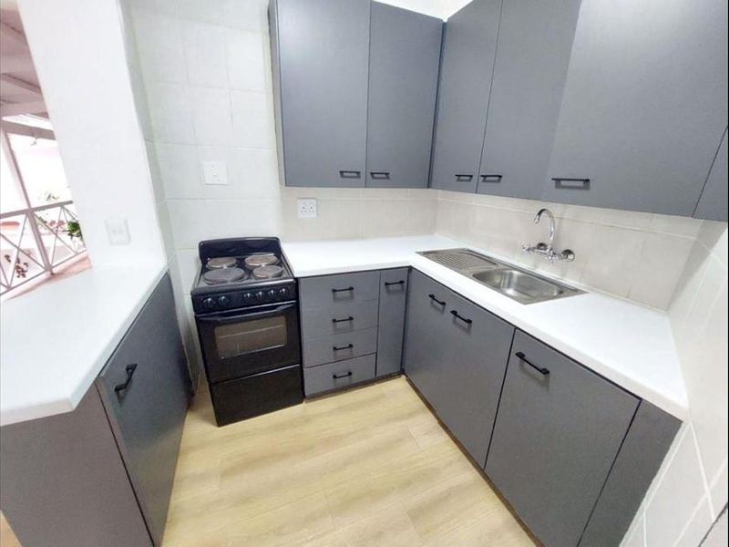 SUNNY REVAMPED double unit at well sought after Fynbos Park - Photo 2