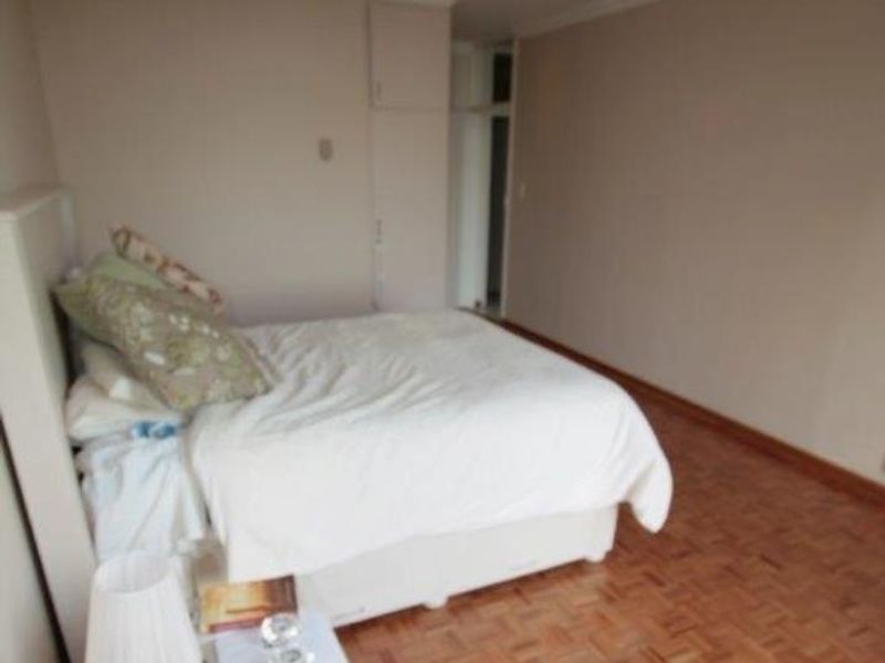 Spacious 123 sqm 2 bedroom apartment in Benmore - Photo 5
