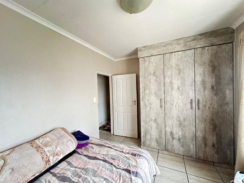 3 Bedroom House(Townhouse) - Photo 7