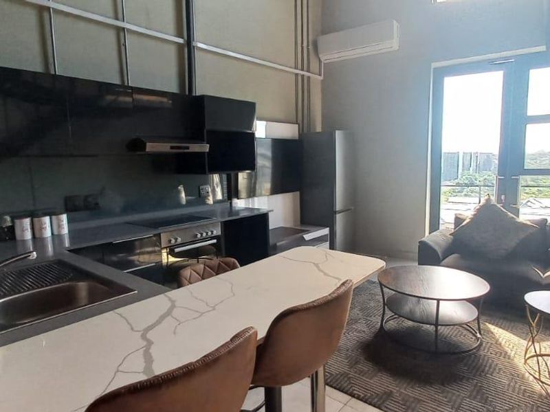 Spacious 2-Bedroom Apartment with Style - Photo 3