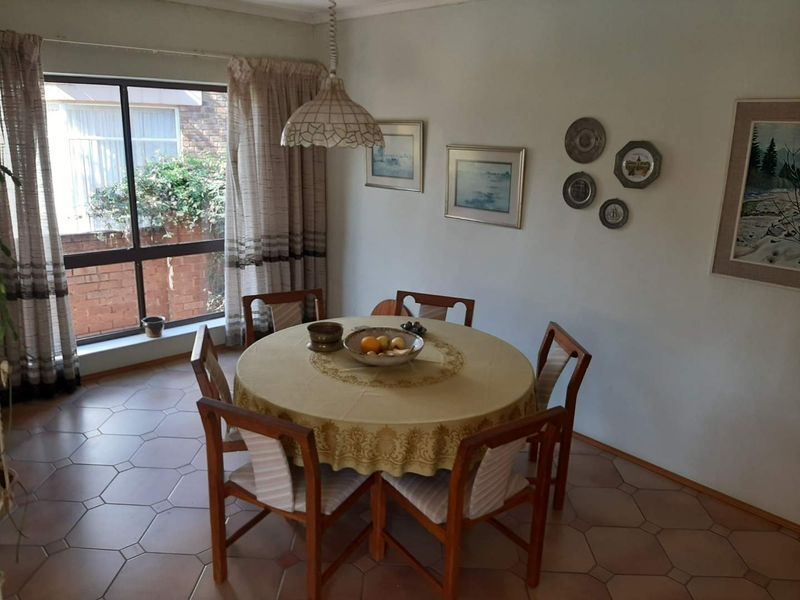 Charming 3-Bedroom Face Brick Home with Scenic Golf Course Views - Photo 8