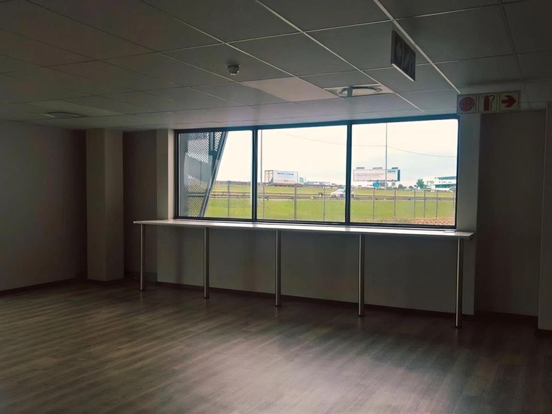 Executive-Grade Logistics Facility to Let | 22,095 sqm | Prime R21 Logistics Corridor | Eastport Logistics Park An exceptional, world-class logistics hub - Photo 9