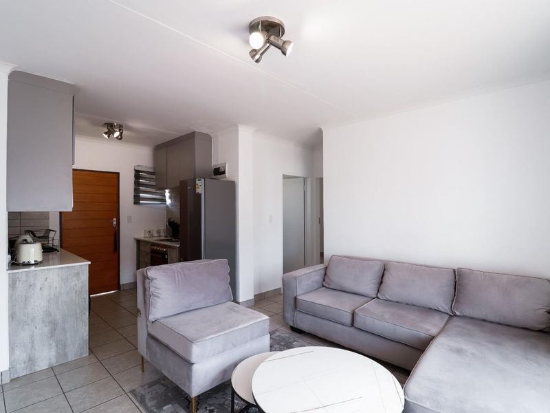 Perfect for Families or Investment - 4 Bed 2 Bath! - Photo 8