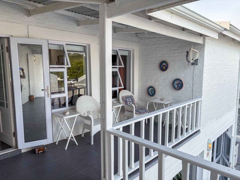 Where Family Comfort Meets a Coveted Goukou River Location - Photo 2