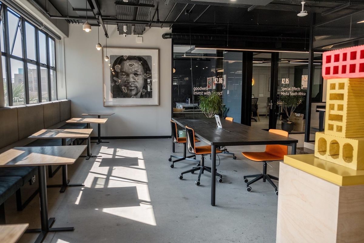 15 person office to let in trendy Harrington street - Photo 4