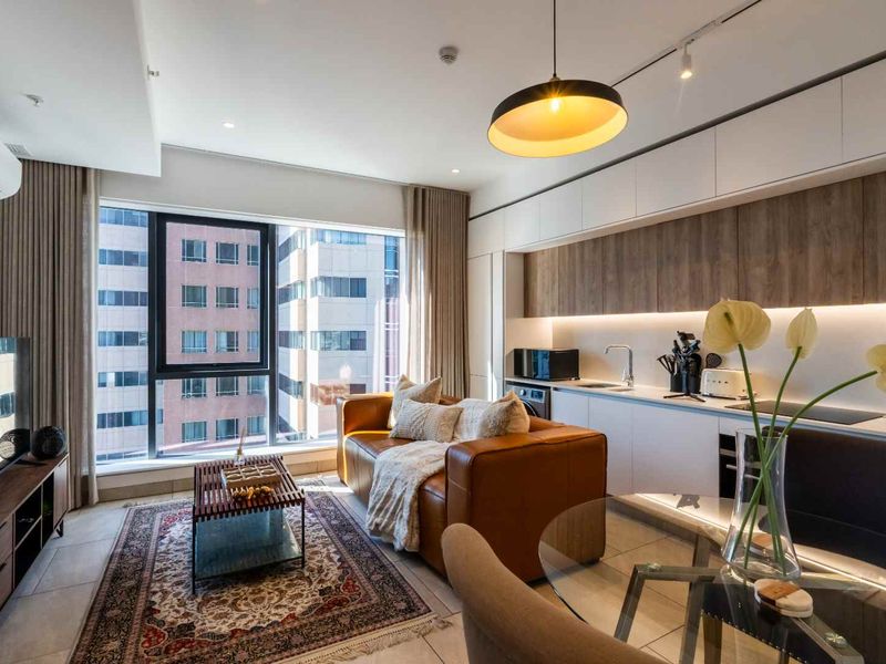 Modern Fully Furnished 1-Bedroom Apartment in Cape Town City Centre - Photo 2