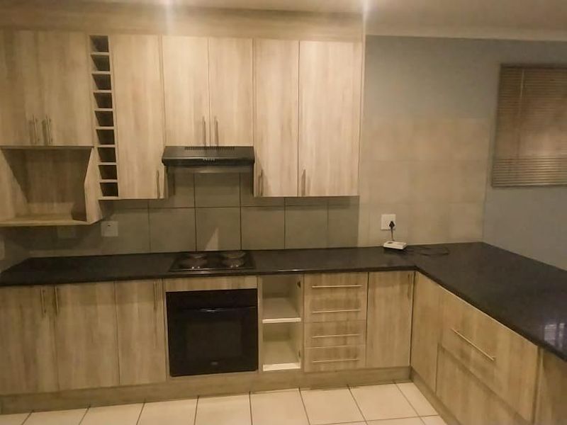 3 Bedroom House In Pomona Bel -Air Brentwwood Park - Photo 2