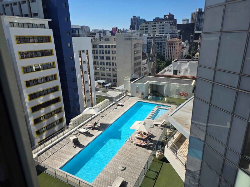 Iconic Table Mountain view - TO RENT - Photo 1