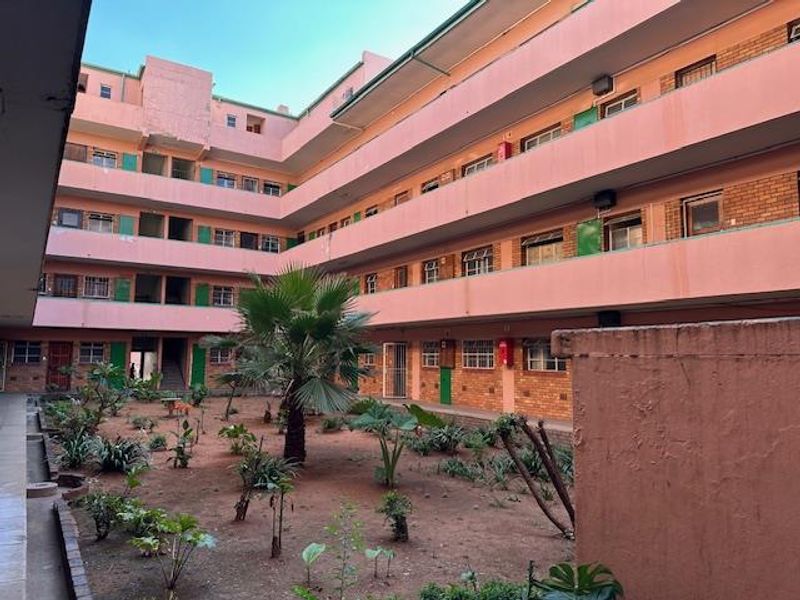 City Living Made Easy: Central Trevenna Gem! - Photo 2