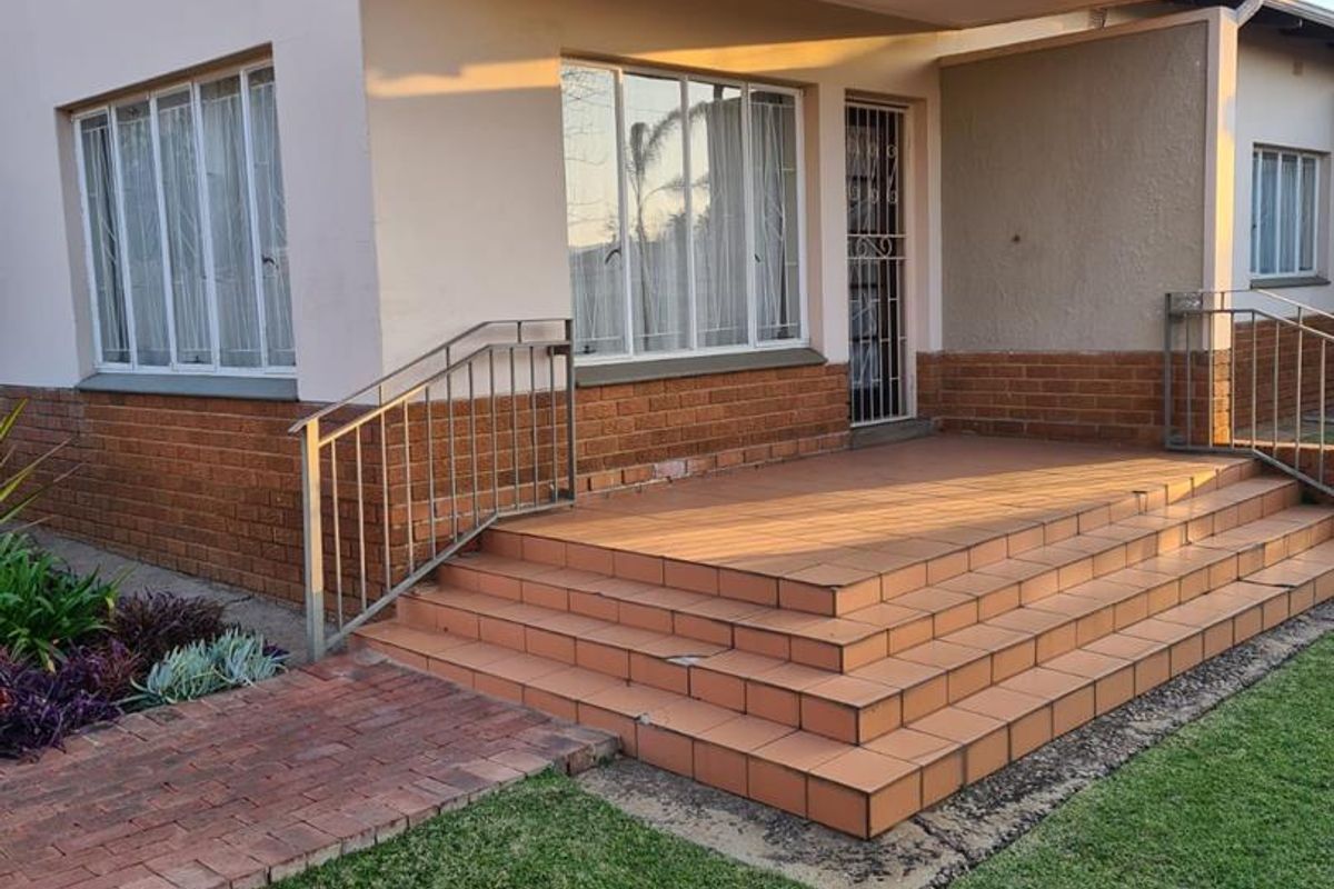 3 Bed House to rent - Photo 2